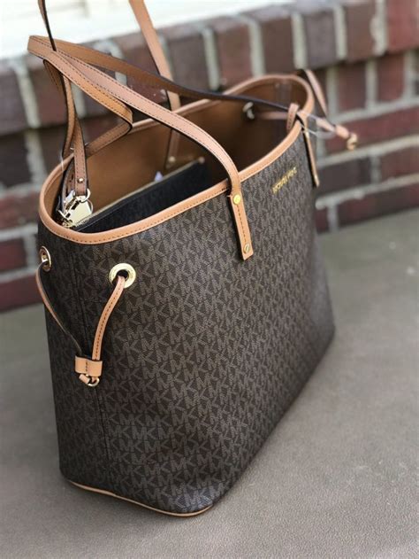 michael kors jet set travel not original to buy|Michael Kors designer tote jetset.